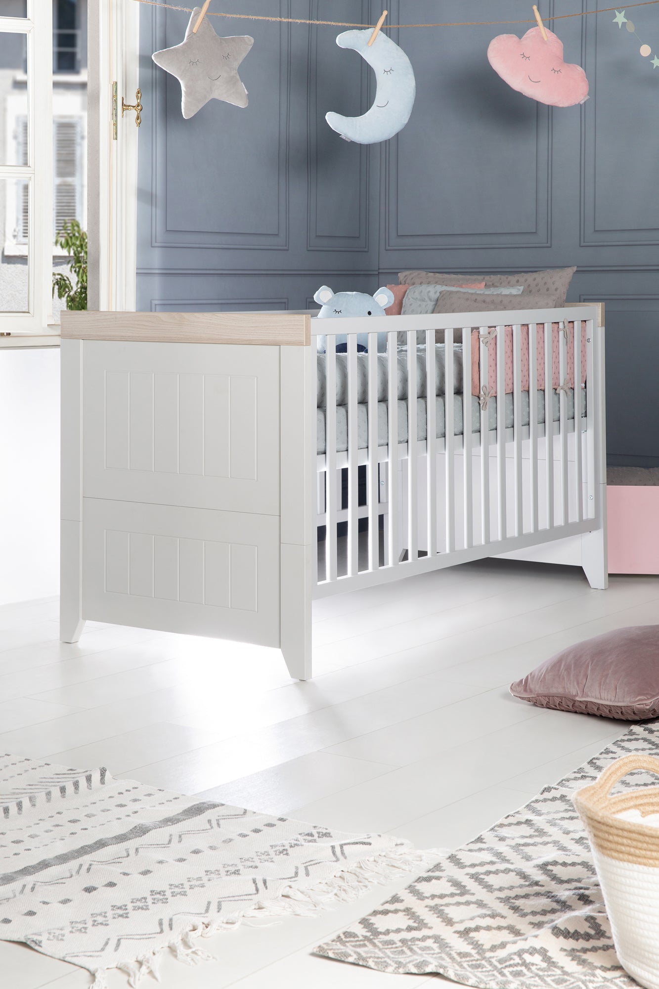 set-di-mobili-per-bambini-helene-inclusa-culla-culla-70-x-140-cm-ampio-como-avvolgente-grigio-chiaro-luna-elm-us-4763760689291_4.jpg