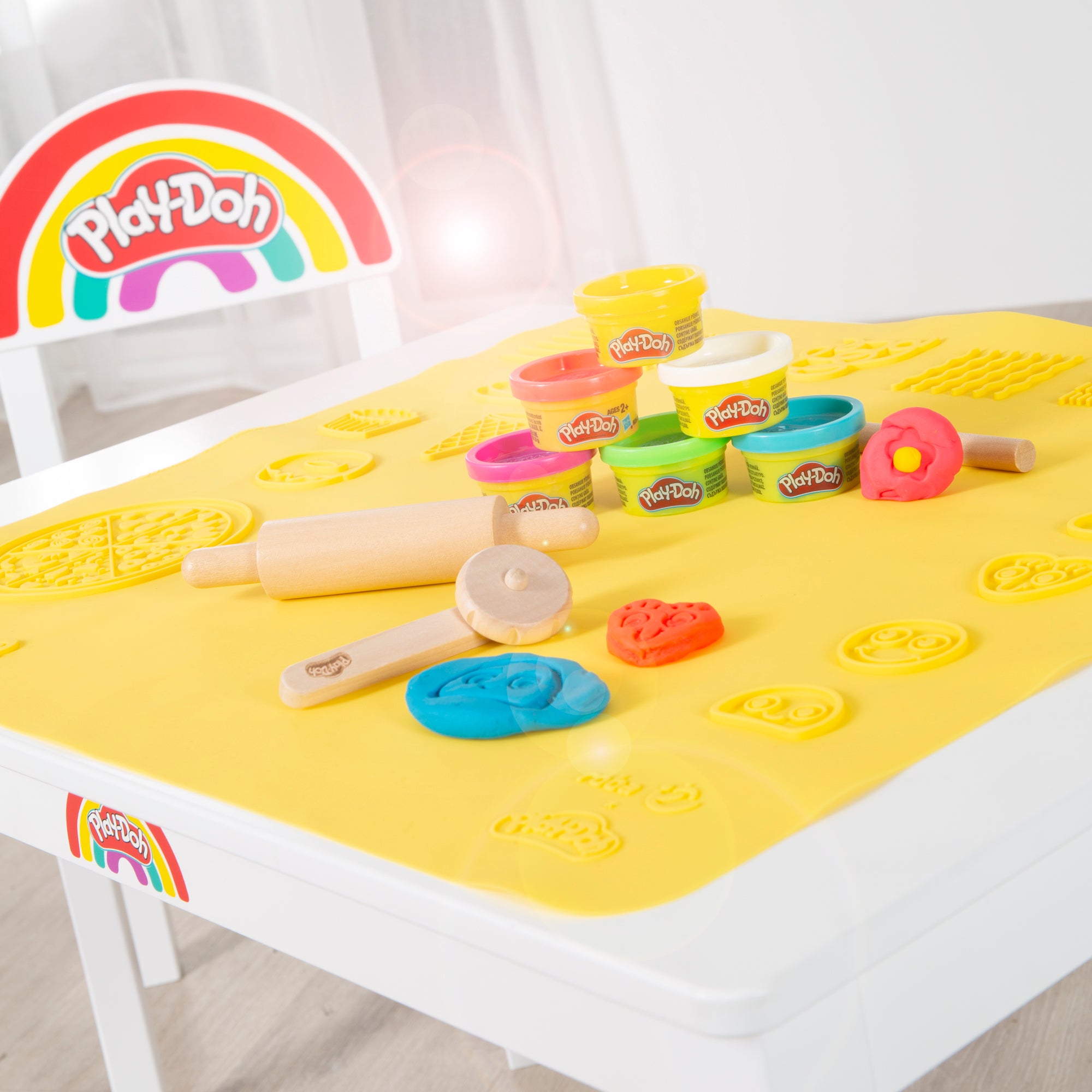 roba-x-play-doh-kids-seating-group-with-play-accessories-us-9293504020745_2.jpg